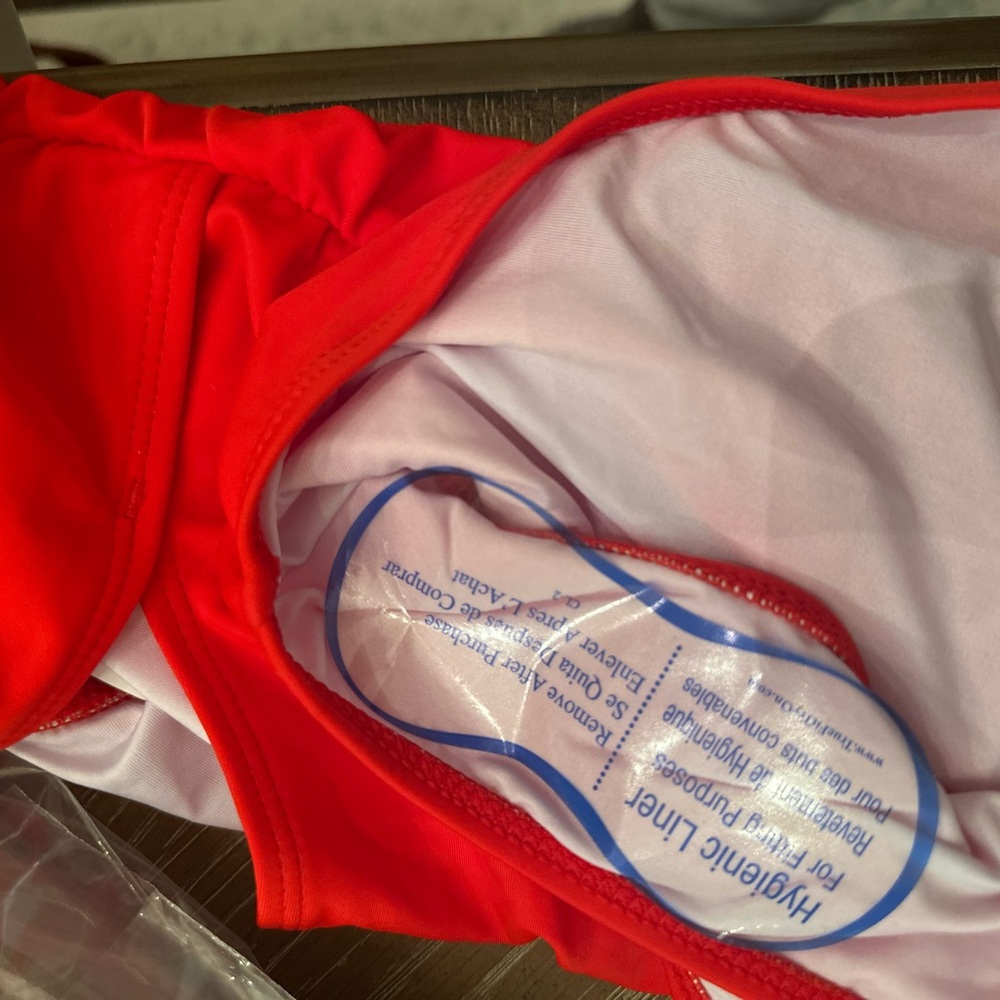 New! Womens Red Monokini Red One Piece Swimsuit, removable straps/padding Medium - Picture 8 of 8